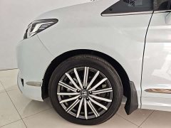 Honda Odyssey 2.0L e:HEV Luxury - ფოტო 14