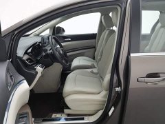 Buick GL8 Land Business Class Comfort Edition - ფოტო 10