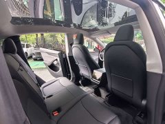 Tesla Model Y Rear-Wheel Drive - ფოტო 12