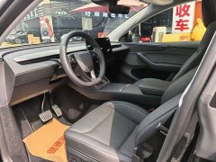 Tesla Model Y Rear-Wheel Drive - ფოტო 8