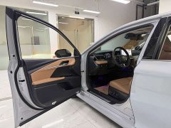 Toyota Camry Hybrid 2.0L HGVP Luxury - ფოტო 8