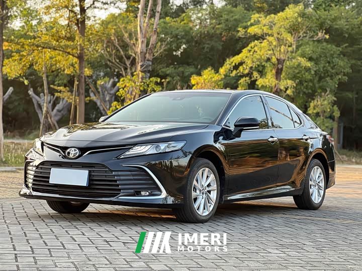 Toyota Camry 2.0G Luxury