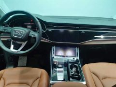 Audi Q7 55 TFSI quattro S line Sport - ფოტო 6