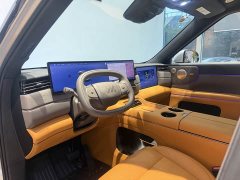 IM Motors Zhiji LS8 52 Max Luxury Six-Seater - ფოტო 7