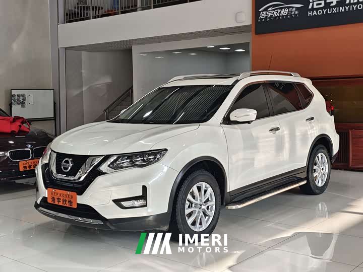 Nissan Qashqai 2.0L CVT 2WD XL Premium Smart Connect Premium Edition