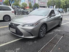 Lexus ES 2022 300h Excellence Edition - ფოტო 1
