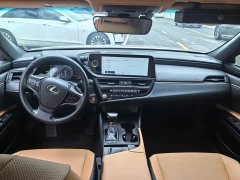 Lexus ES 2022 300h Excellence Edition - ფოტო 7
