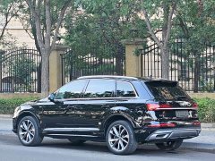 Audi Q7 55 TFSI quattro S line Sport - ფოტო 3