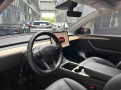 Tesla Model Y Rear-Wheel Drive - ფოტო 13