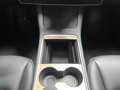 Tesla Model Y Rear-Wheel Drive - ფოტო 7