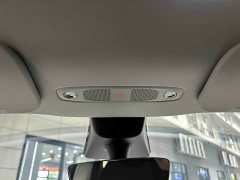 Tesla Model Y Rear-Wheel Drive - ფოტო 8