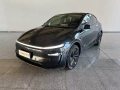Tesla Model Y Rear-Wheel Drive - ფოტო 18