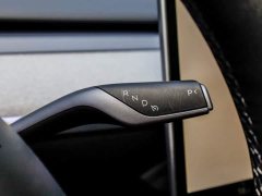 Tesla Model Y Long Range All-Wheel Drive - ფოტო 16