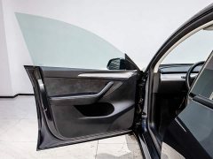 Tesla Model Y Long Range All-Wheel Drive - ფოტო 8