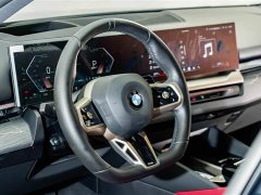 BMW 5 Series 530Li Luxury M Sport Package - ფოტო 12