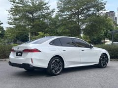 BMW 5 Series 530Li Premier M Sport Package - ფოტო 6