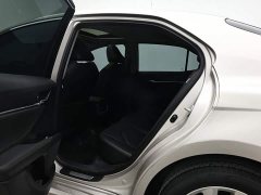Toyota Camry 2021 2.0G Luxury - ფოტო 17