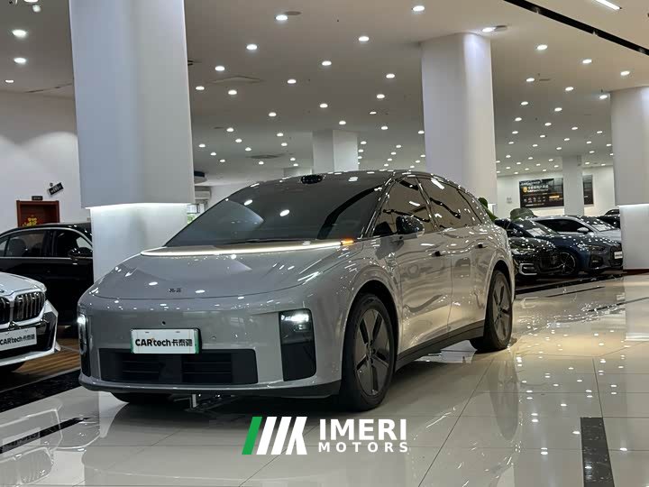 Li Auto i6 2025 Two-Wheel Drive Standard - ავტომობილი ჩინეთიდან
