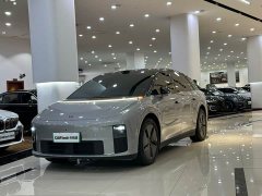 Li Auto i6 2025 Two-Wheel Drive Standard - ფოტო 1