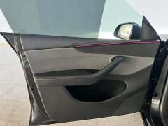 Tesla Model Y Rear-Wheel Drive - ფოტო 13