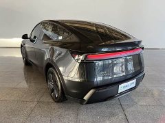 Tesla Model Y Rear-Wheel Drive - ფოტო 20