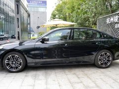 BMW 5 Series 530Li Premier M Sport Package - ფოტო 3