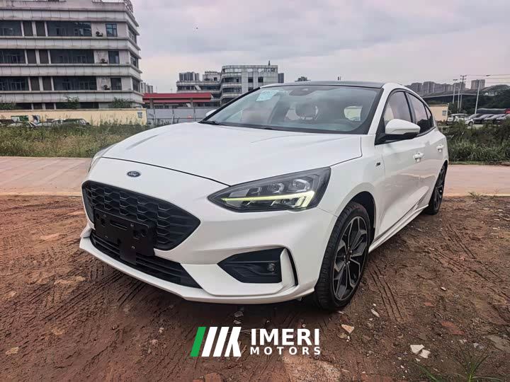 Ford Focus Hatchback EcoBoost 180 Automatic ST Line