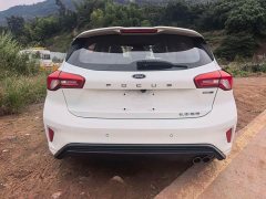 Ford Focus Hatchback EcoBoost 180 Automatic ST Line - ფოტო 9