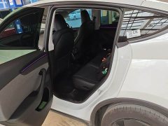 Tesla Model Y Rear-Wheel Drive - ფოტო 6