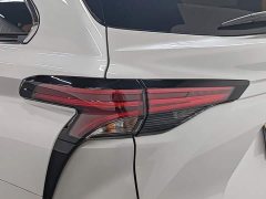 Toyota Sienna 2021 2.5L Hybrid Premium Edition - ფოტო 10
