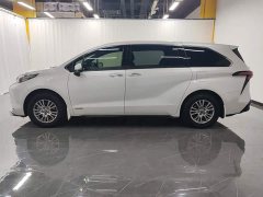 Toyota Sienna 2021 2.5L Hybrid Premium Edition - ფოტო 3