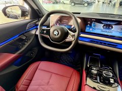 BMW 5 Series 530Li Luxury Edition Premium Package - ფოტო 12