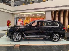BMW X7 xDrive40i Premier Luxury Package - ფოტო 3