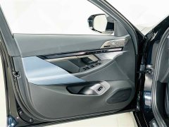 BMW 5 Series 530Li Luxury M Sport Package - ფოტო 18