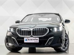 BMW 5 Series 530Li Luxury M Sport Package - ფოტო 3