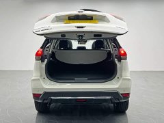 Nissan Qashqai 2.5L CVT 4WD XL ITS Luxury Pilot Edition - photo 9