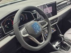 Volkswagen Tiguan L 2025 Outstanding Edition 300TSI Automatic Two-Wheel Drive Dragon Ascendant Version - ფოტო 6