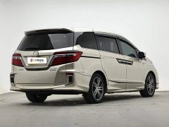 Honda Elysion 2.0L Hybrid Luxury - ფოტო 3