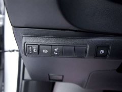 Toyota Corolla Hybrid 1.8H E-CVT Luxury - ფოტო 9