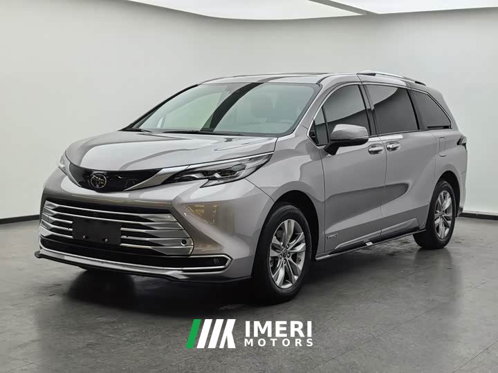 Toyota Sienna 2.5L Hybrid Platinum Edition