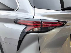 Toyota Sienna 2021 2.5L Hybrid Platinum Edition - ფოტო 10