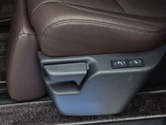 Toyota Sienna 2021 2.5L Hybrid Platinum Edition - ფოტო 16
