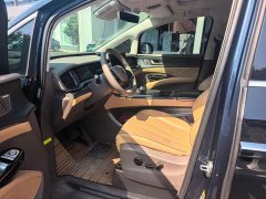 Denza D9 2022 DM-i 970 AWD Flagship - ფოტო 3