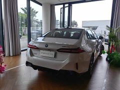 BMW i5 2025 eDrive 35L M Sport Package - ფოტო 4