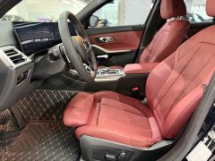 BMW 3 Series 330i M Sport Night Edition Package - ფოტო 4
