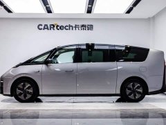 Li Auto MEGA Ultra Smart Refresh Edition - ფოტო 4