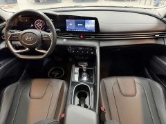 Hyundai Elantra 1.5L CVT Luxury - ფოტო 11