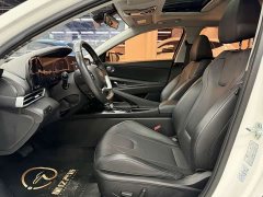 Hyundai Elantra 1.5L CVT Luxury - ფოტო 14