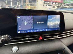 Hyundai Elantra 1.5L CVT Luxury - ფოტო 17