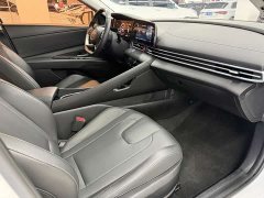 Hyundai Elantra 1.5L CVT Luxury - ფოტო 8